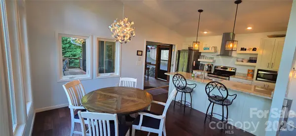 1130 Lost River TRL, Hayesville, NC 28904