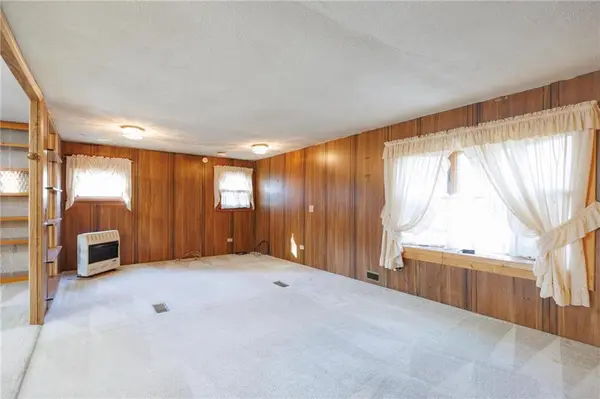 1421 215th ST, Fort Scott, KS 66701