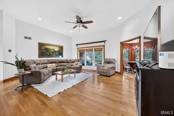 5588 Inverness DR, Newburgh, IN 47630