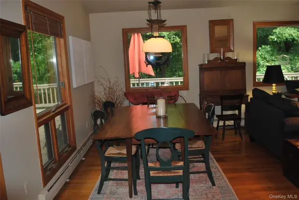 7 Abbey RD, Warwick, NY 10990