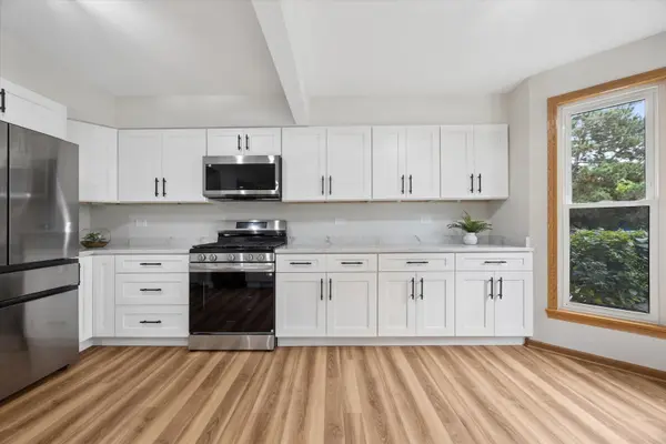 11132 Eaton CT, Westchester, IL 60154