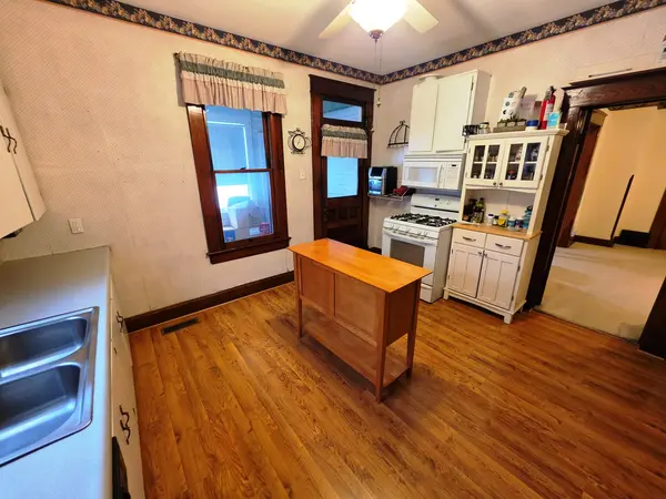 234 N Cherry ST, Centralia, IL 62801