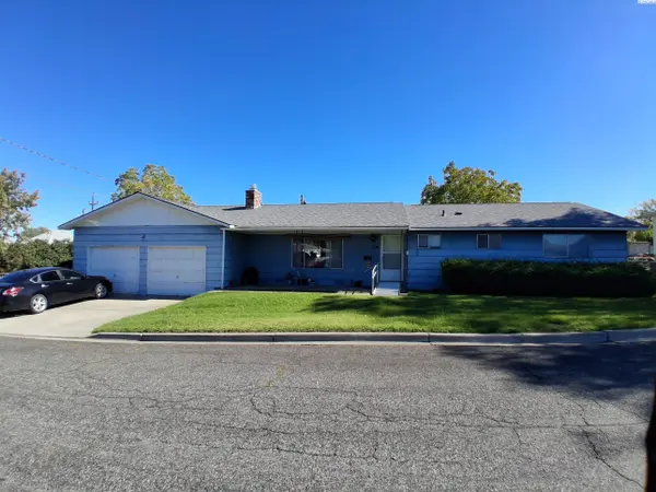 728 Ford St, Prosser, WA 99350