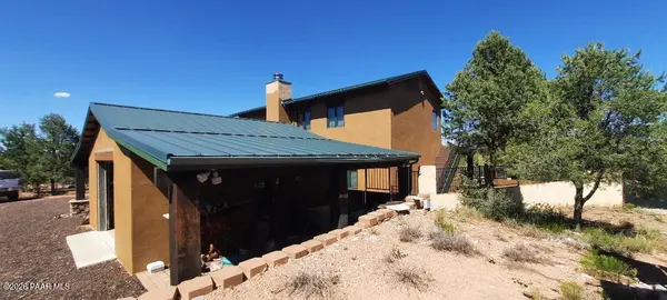 43143 N Hallelujah LN, Seligman, AZ 86337