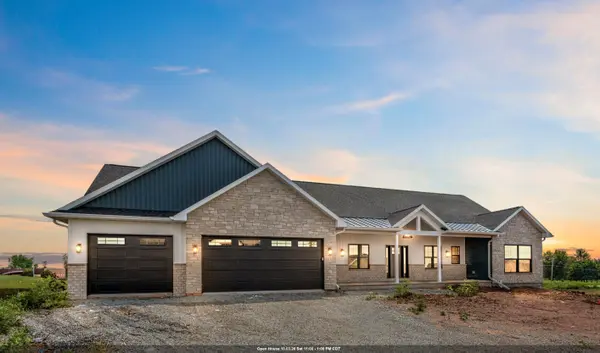 N1282 MEADOW PARK DR, Greenville, WI 54942