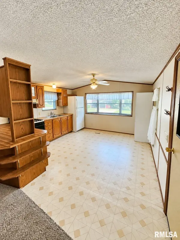 2119 Ennis LN, Quincy, IL 62305