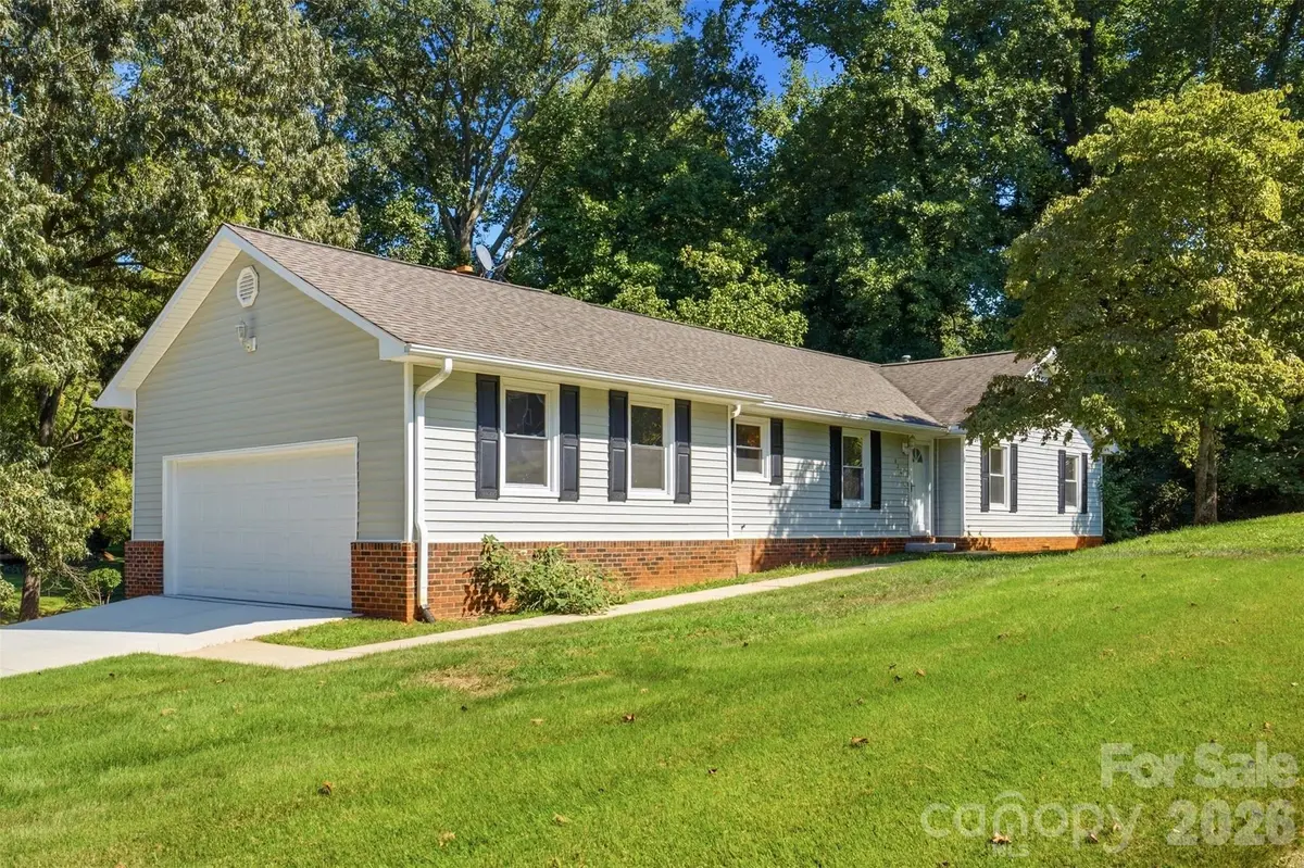 424 Holland DR, Statesville, NC 28677