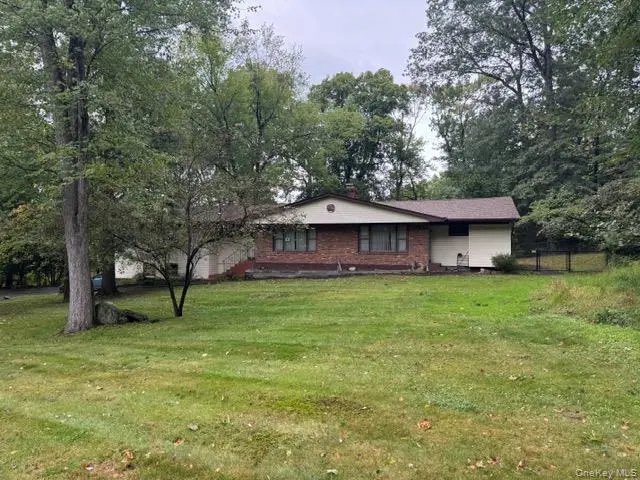 61 Rolling Ridge RD, New City, NY 10956
