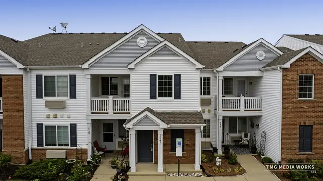 154 Bertram DR #J, Yorkville, IL 60560