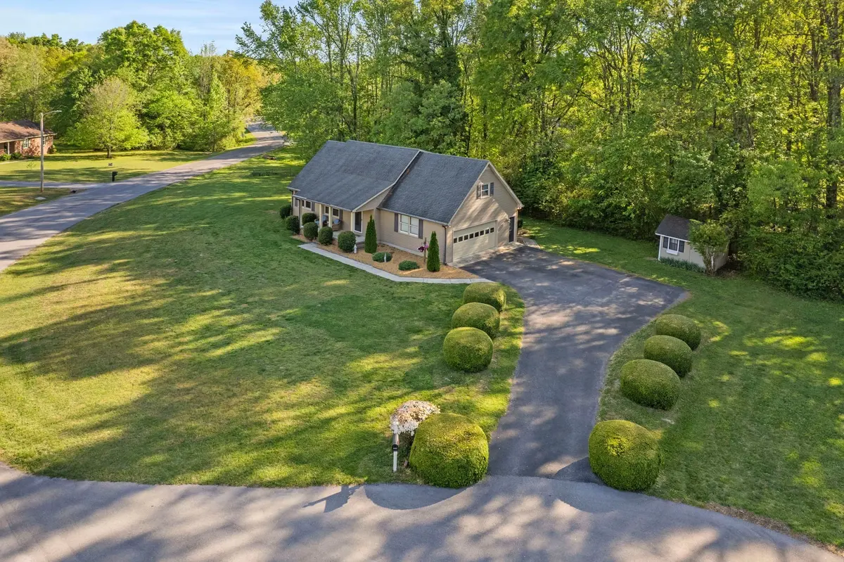 303 Rutledge Ave, Tullahoma, TN 37388