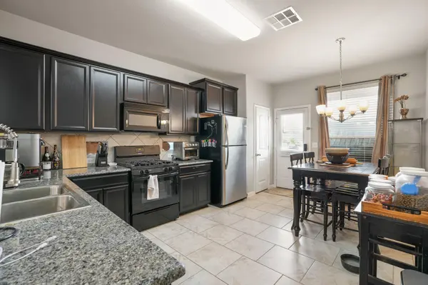 400 Epiphany LN, Pflugerville, TX 78660