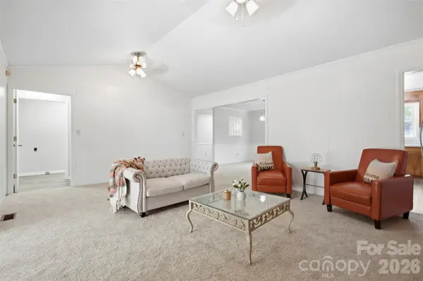 424 Holland DR, Statesville, NC 28677