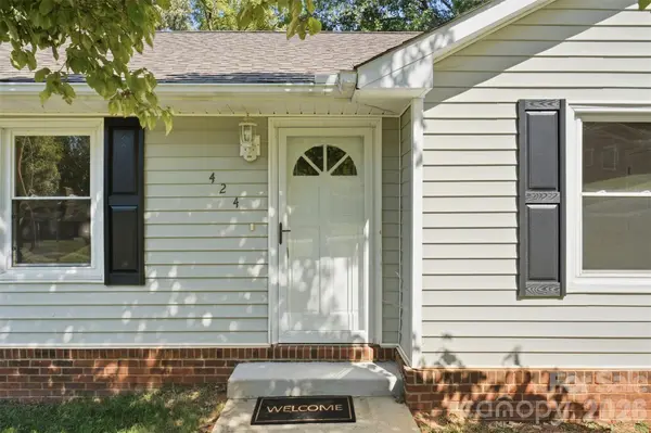 424 Holland DR, Statesville, NC 28677
