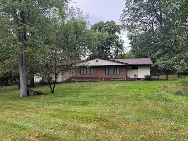 61 Rolling Ridge RD, New City, NY 10956