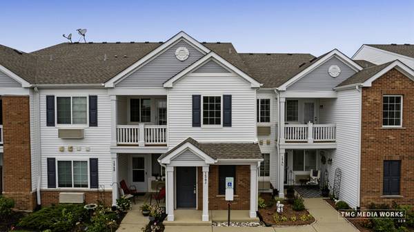 154 Bertram DR #J, Yorkville, IL 60560