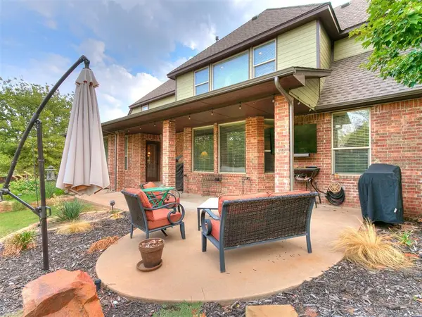 1516 Briar Forest CIR, Edmond, OK 73025