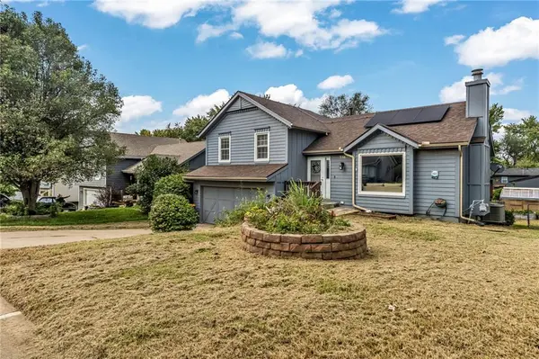 516 NW 80th TER, Kansas City, MO 64118