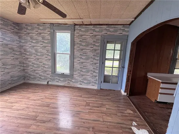 102 N Osage ST, Nortonville, KS 66060