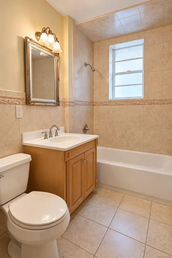 12 Balfour Street #1, Staten Island, NY 10305