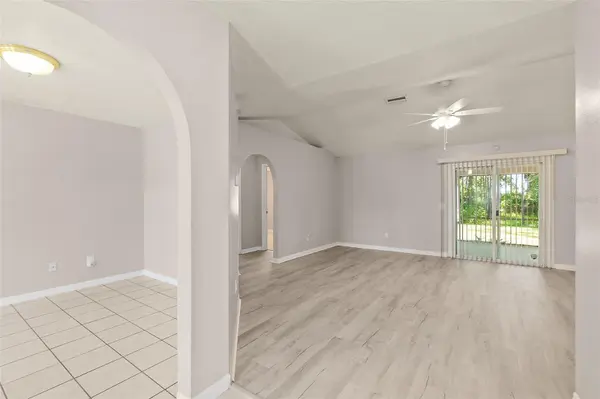 53 BIRCHWOOD DR, Palm Coast, FL 32137