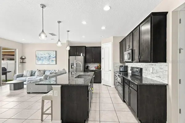 914 FALLON HILLS DR, Haines City, FL 33844