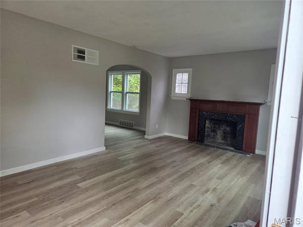 6908 Alberici AVE, Northwoods, MO 63121