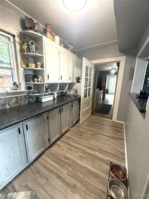 208 E First ST, Farmington, MO 63640