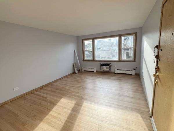 4385 N Oak Park AVE #1-B, Harwood Heights, IL 60706