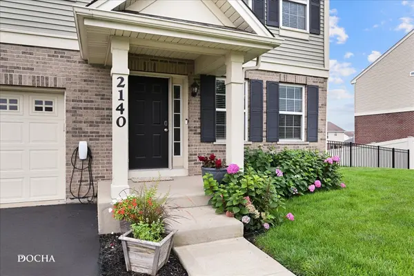 2140 Bonnieglen DR, New Lenox, IL 60451
