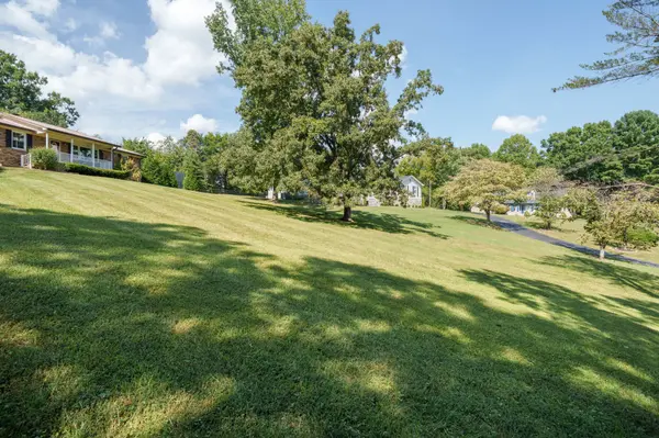 665 Julia Dr, Cookeville, TN 38506