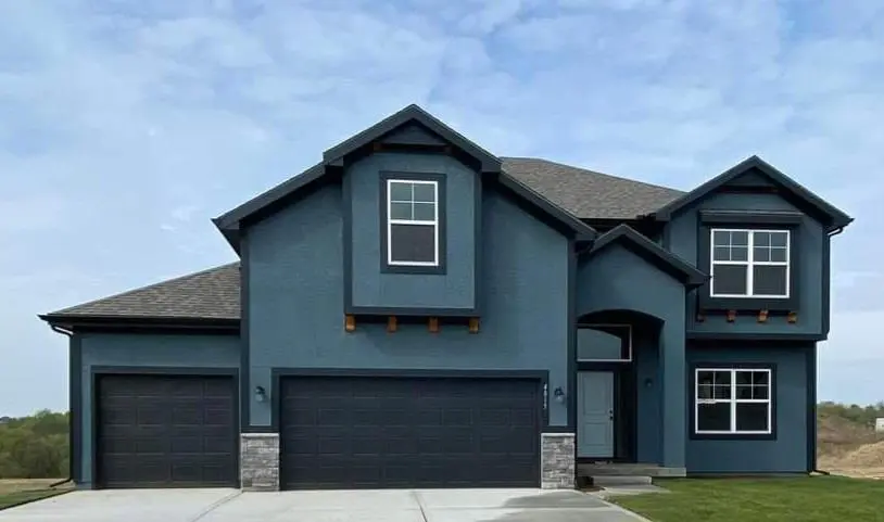 4815 NE 90th TER, Kansas City, MO 64156