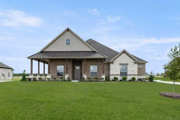 132 Evanston Court, New Fairview, TX 76078