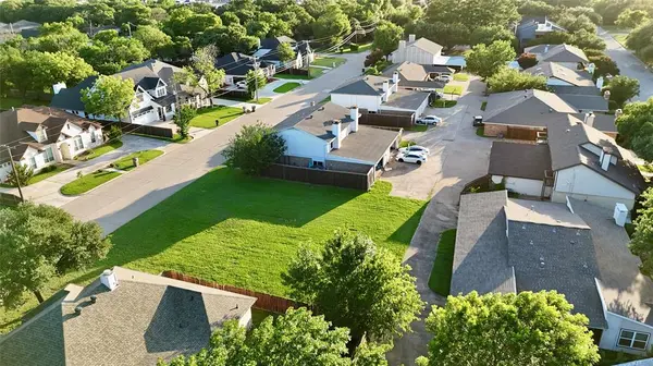 2303 Cales Drive, Arlington, TX 76013
