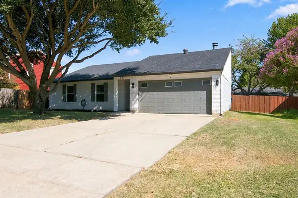 831 Beverly Drive, Grapevine, TX 76051