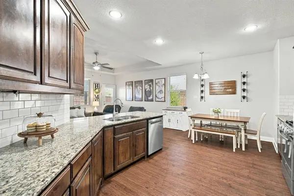 28 S Highland Drive, Sanger, TX 76266