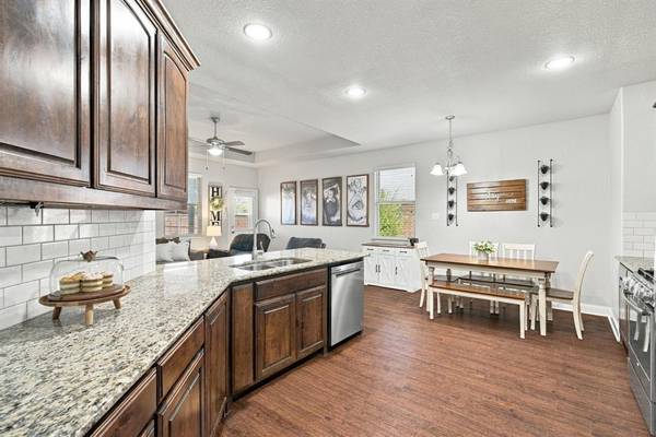 28 S Highland Drive, Sanger, TX 76266