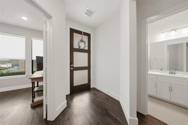 8261 Laflin Lane, Dallas, TX 75231