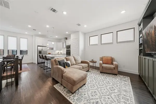 8261 Laflin Lane, Dallas, TX 75231
