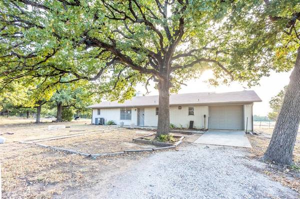 186 County Road 150, Gainesville, TX 76240