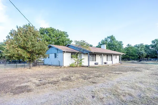186 County Road 150, Gainesville, TX 76240