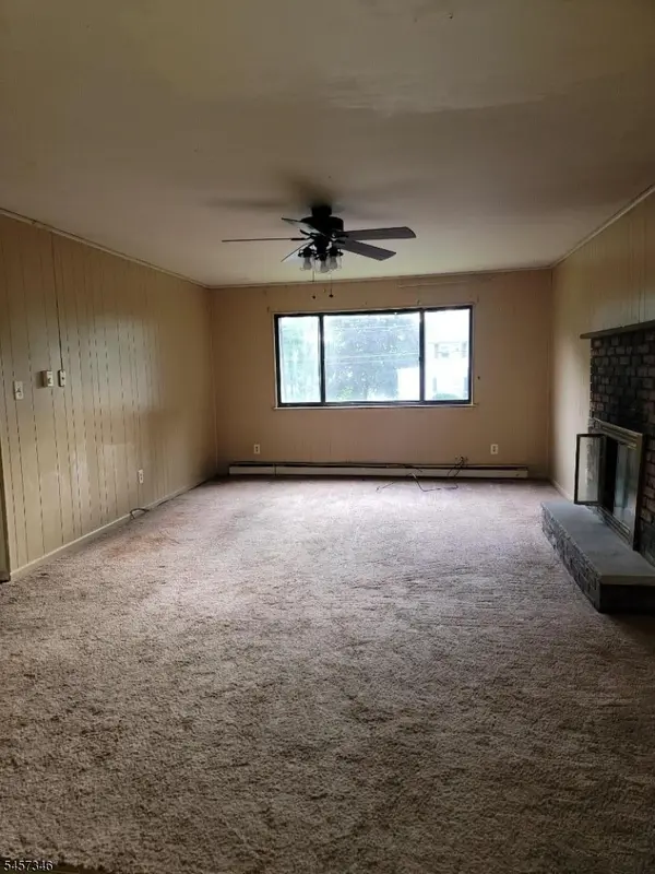 211 Lake Shore North #C, Montague Twp., NJ 07827