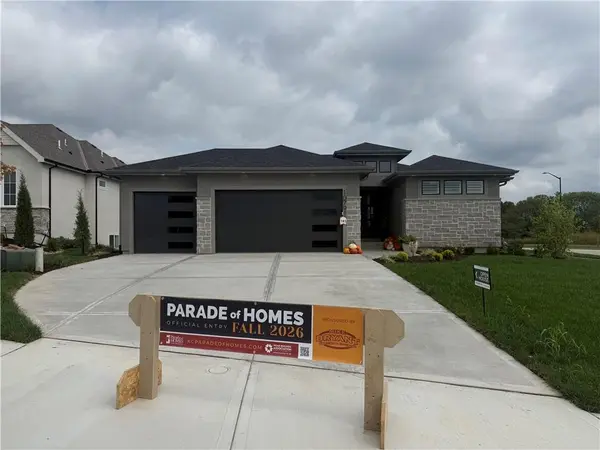 10791 S Shady Bend RD, Olathe, KS 66061