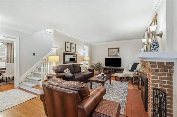 7241 Belleview AVE, Kansas City, MO 64114