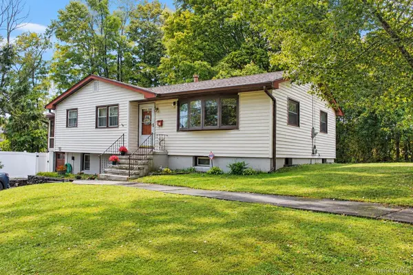 1 Timberly DR, Goshen, NY 10924