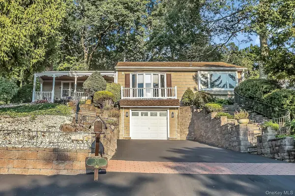 20 Linda PL, Huntington, NY 11743