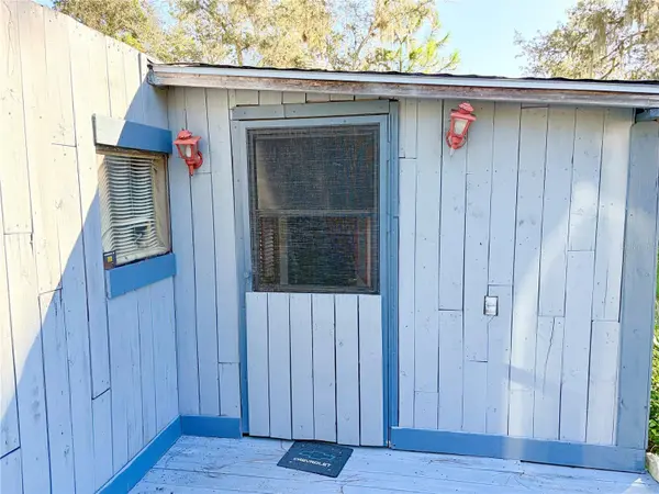 42019 SAINT CLAIRE LAKE DR, Deland, FL 32720