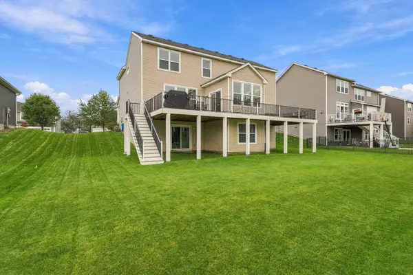 9324 Summerlin RD, Woodbury, MN 55129