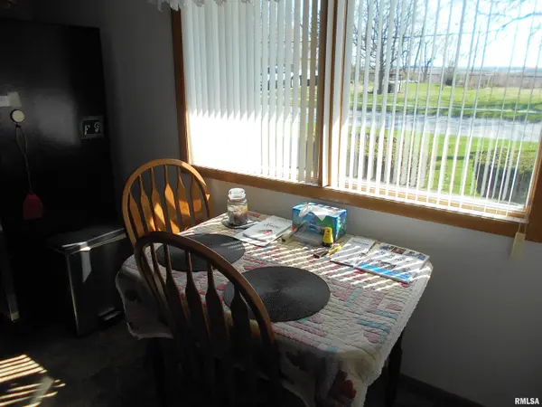4 Hiel DR, Bushnell, IL 61422