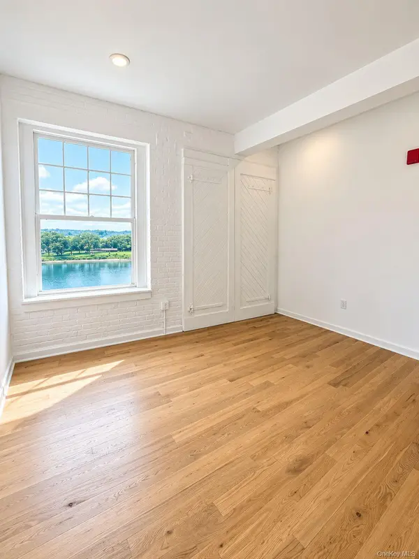 155 River St #A4, Troy, NY 12180
