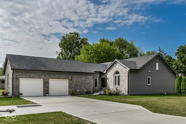 4050 Knollton RD, Indianapolis, IN 46228